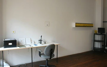 A picture of an office space.